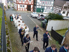 1. Heilige Kommunion in St. Crescentius (Foto: Karl-Franz Thiede)